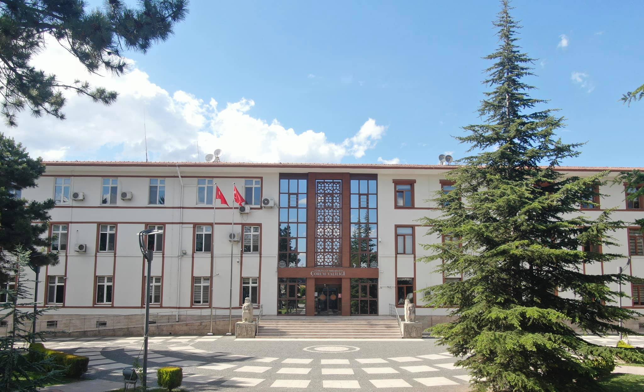 ORMANLIK ALANLARDA ATEŞLİ PİKNİK YASAK!